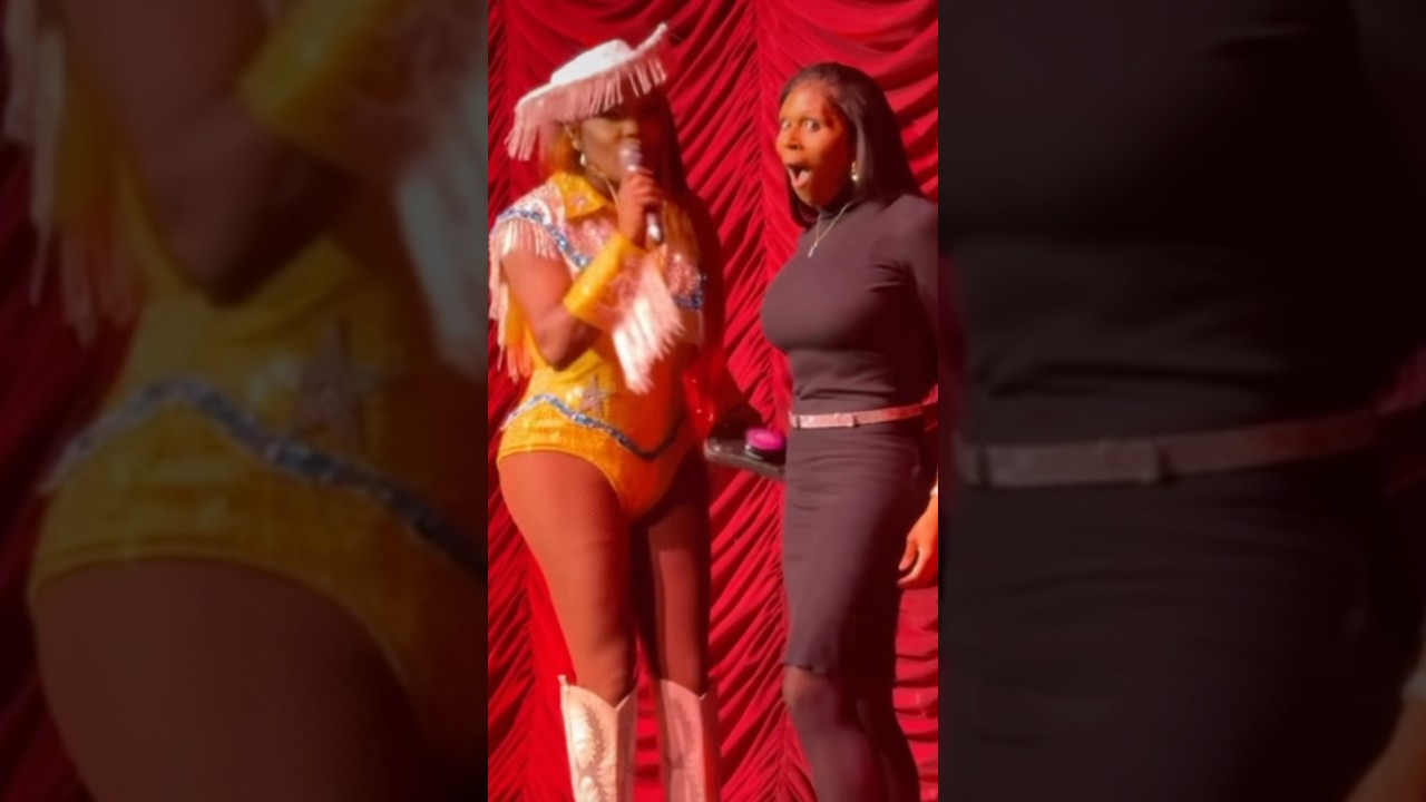 Peppermint SLAPS Asia O’Hara On Stage At Rupaul’s Drag Race Live At Flamingo Las Vegas